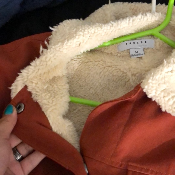 cropped jacket - Picture 3 of 4